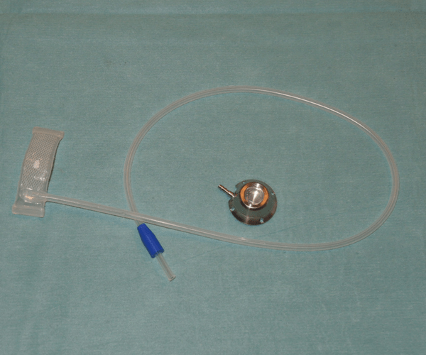 Sphincter artificiel pouvant être utilisé pour guérir les chiennes incontinentes urinaires.